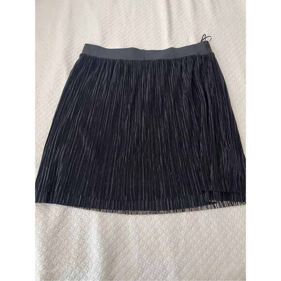 New Stella and Dot Reversible skirt silver and black fancy - Picture 3 of 5